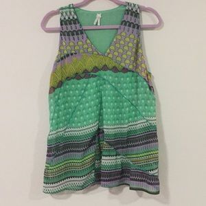 Sleeveless cute top